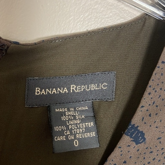 Banana Republic Silk Olive Green Floral Phoebe Buffay Friends Midi Dress Size 0 - Picture 2 of 12